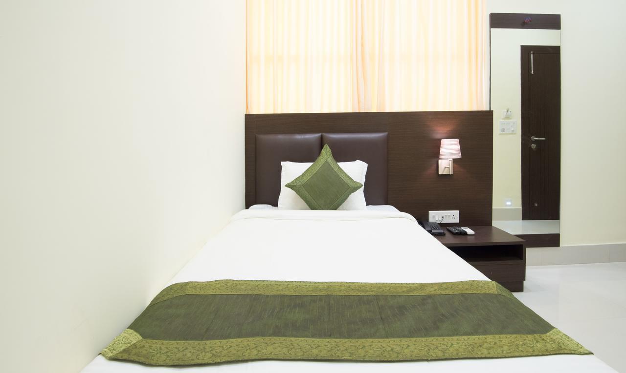 Treebo King'S Court Chandrasekharpur Bhubaneswar Exterior foto