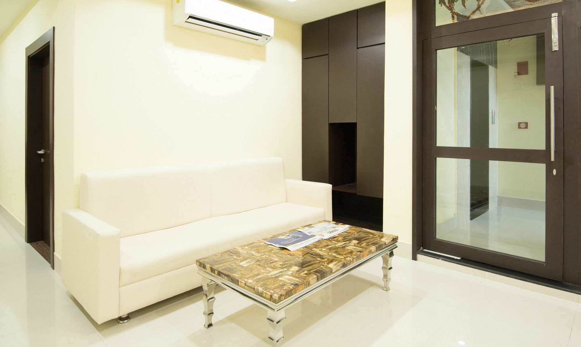 Treebo King'S Court Chandrasekharpur Bhubaneswar Exterior foto