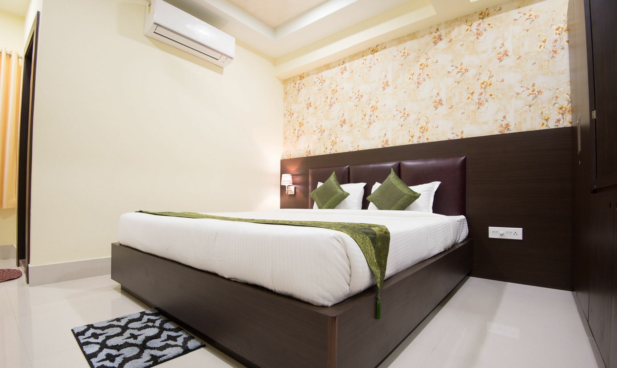 Treebo King'S Court Chandrasekharpur Bhubaneswar Exterior foto